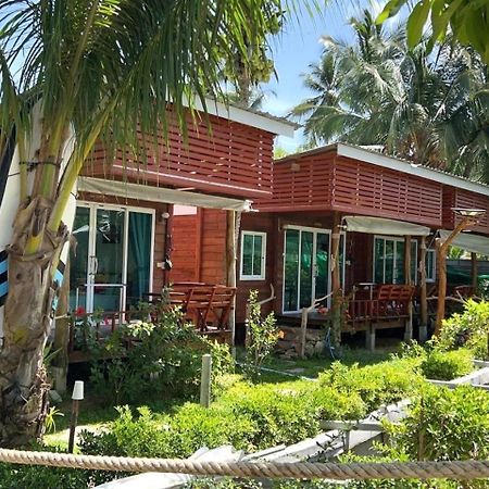 Mook Montra Resort Sea Front Ko Mook Εξωτερικό φωτογραφία